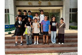 本次觀課採用分組討論及實際操作，帶領學生體驗於實驗室進行實驗的方式，並且實作後討論反思所學習到的內容。